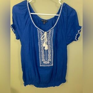 American Eagle Blue Embroidered Women's Top M